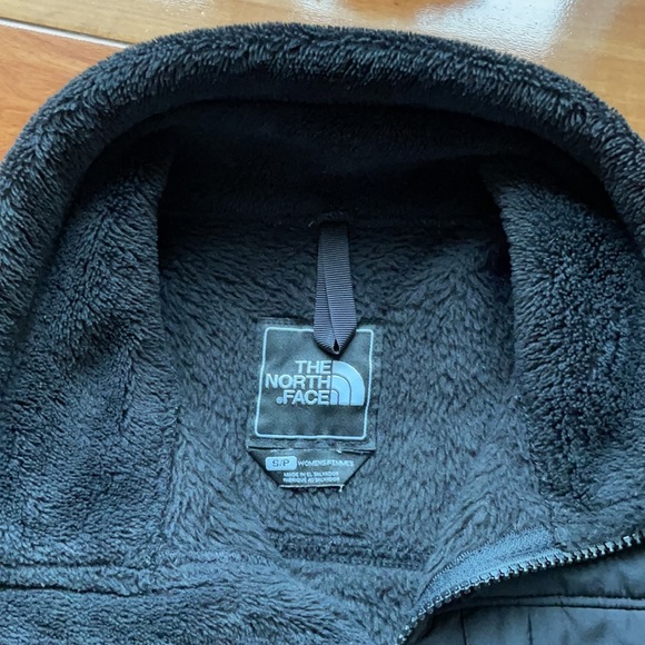 The North Face Jacket - Picture 3 of 10